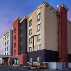 Hotel Fairfield & By Marriott Staten Island New York