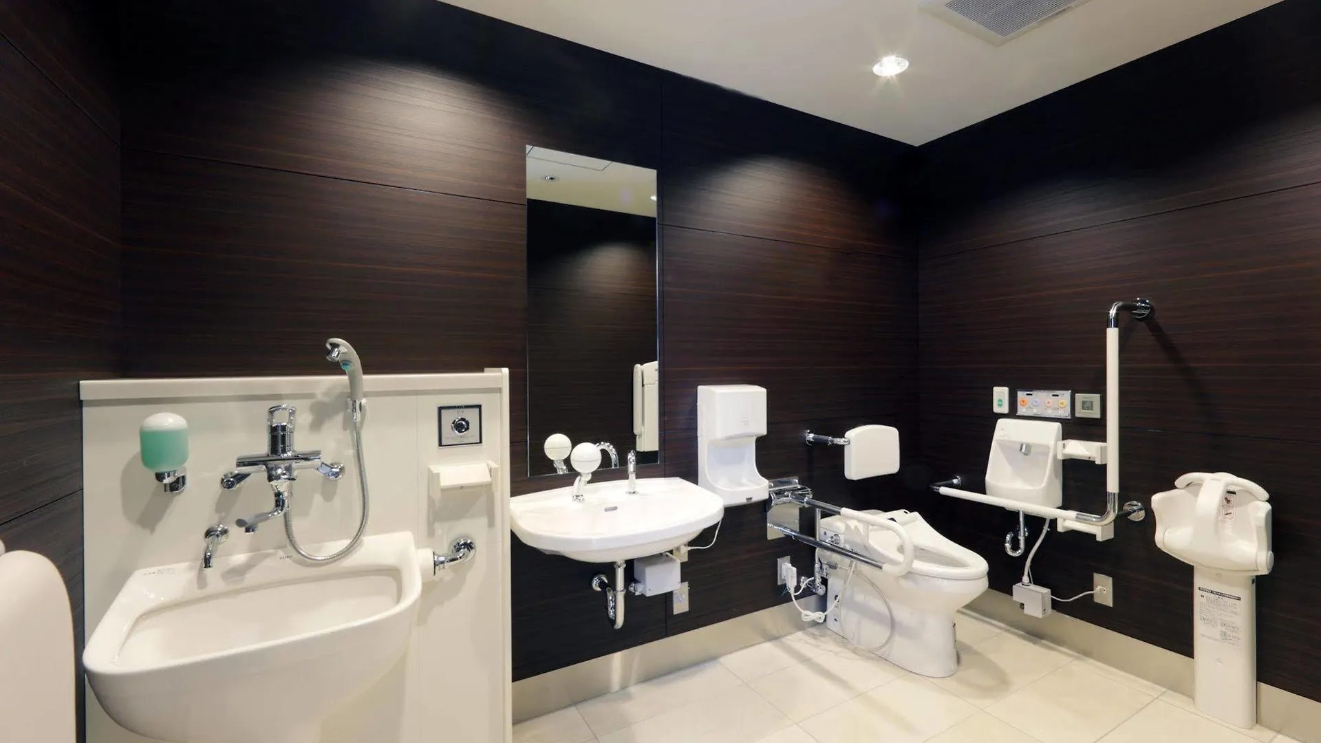 Jr-East Hotel Mets Komagome Tokyo 3*,